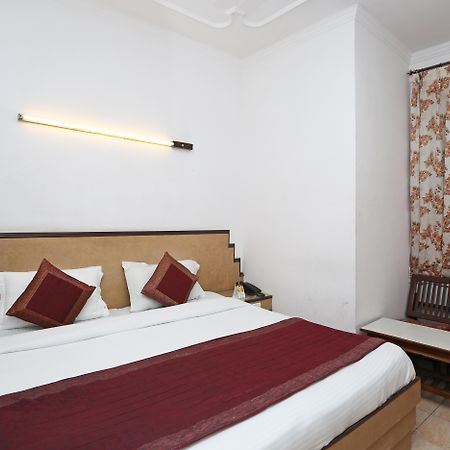 Capital O 10750 Hotel Vivek Neu-Delhi Exterior foto
