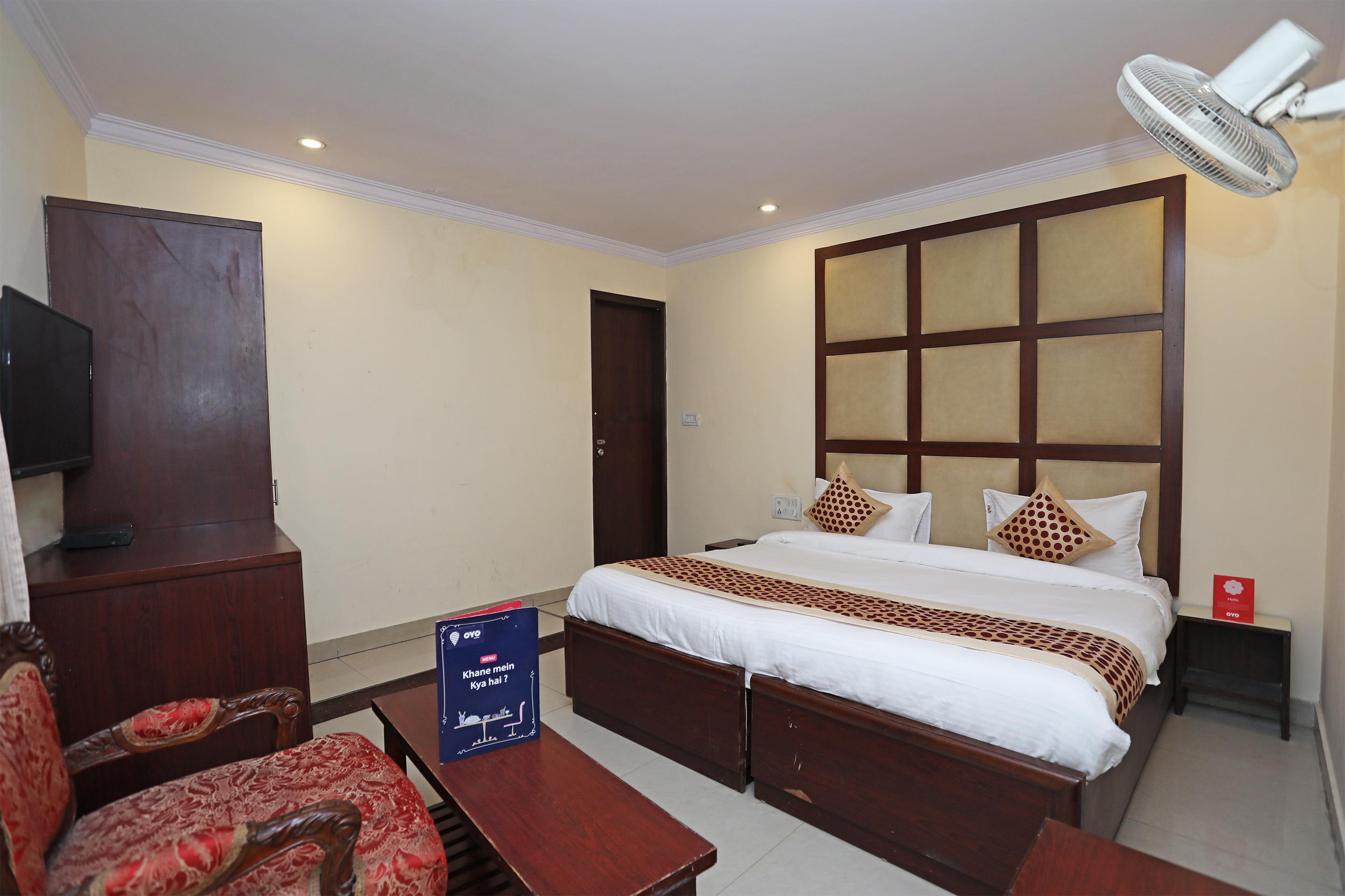 Capital O 10750 Hotel Vivek Neu-Delhi Exterior foto