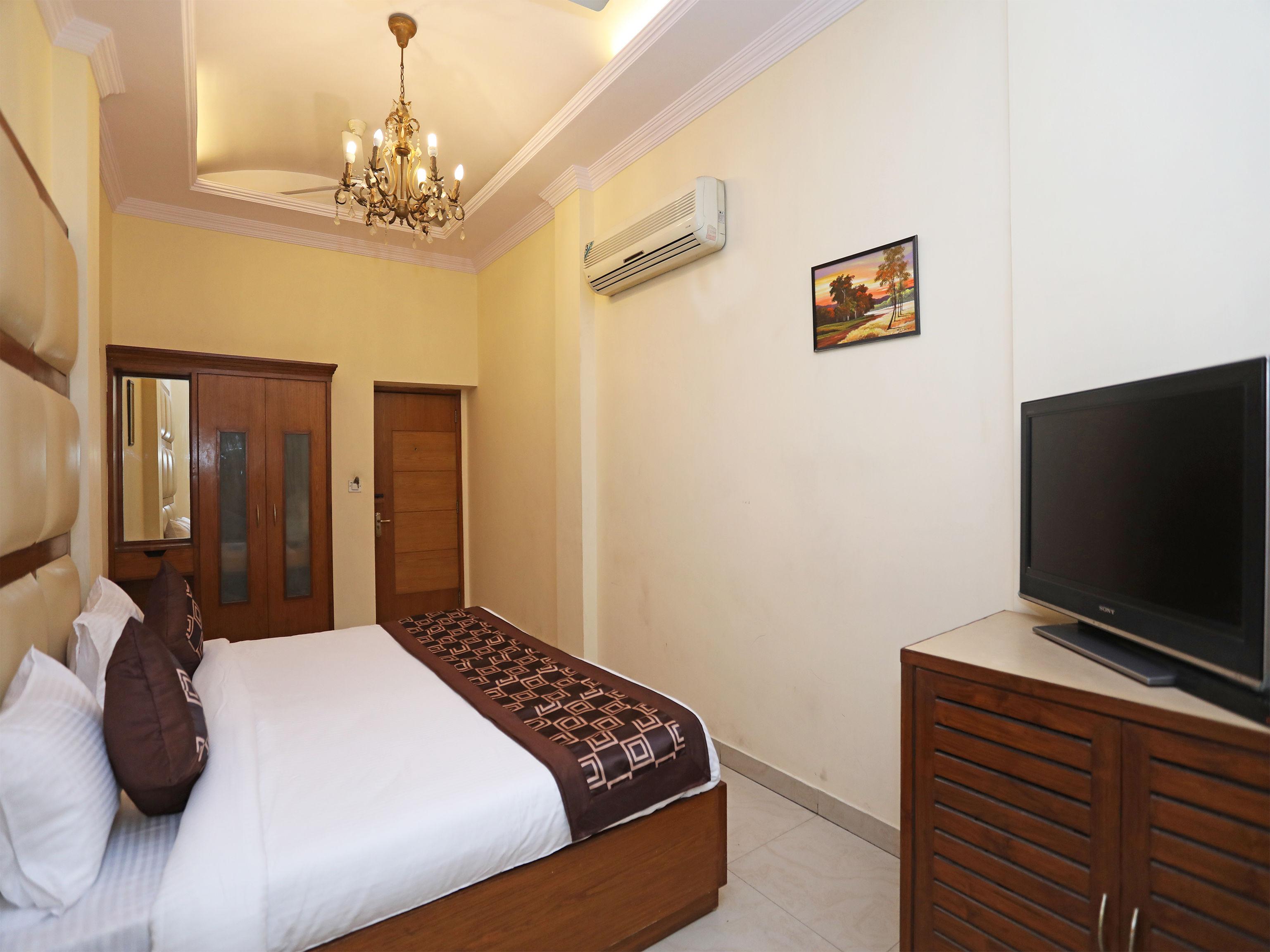 Capital O 10750 Hotel Vivek Neu-Delhi Exterior foto