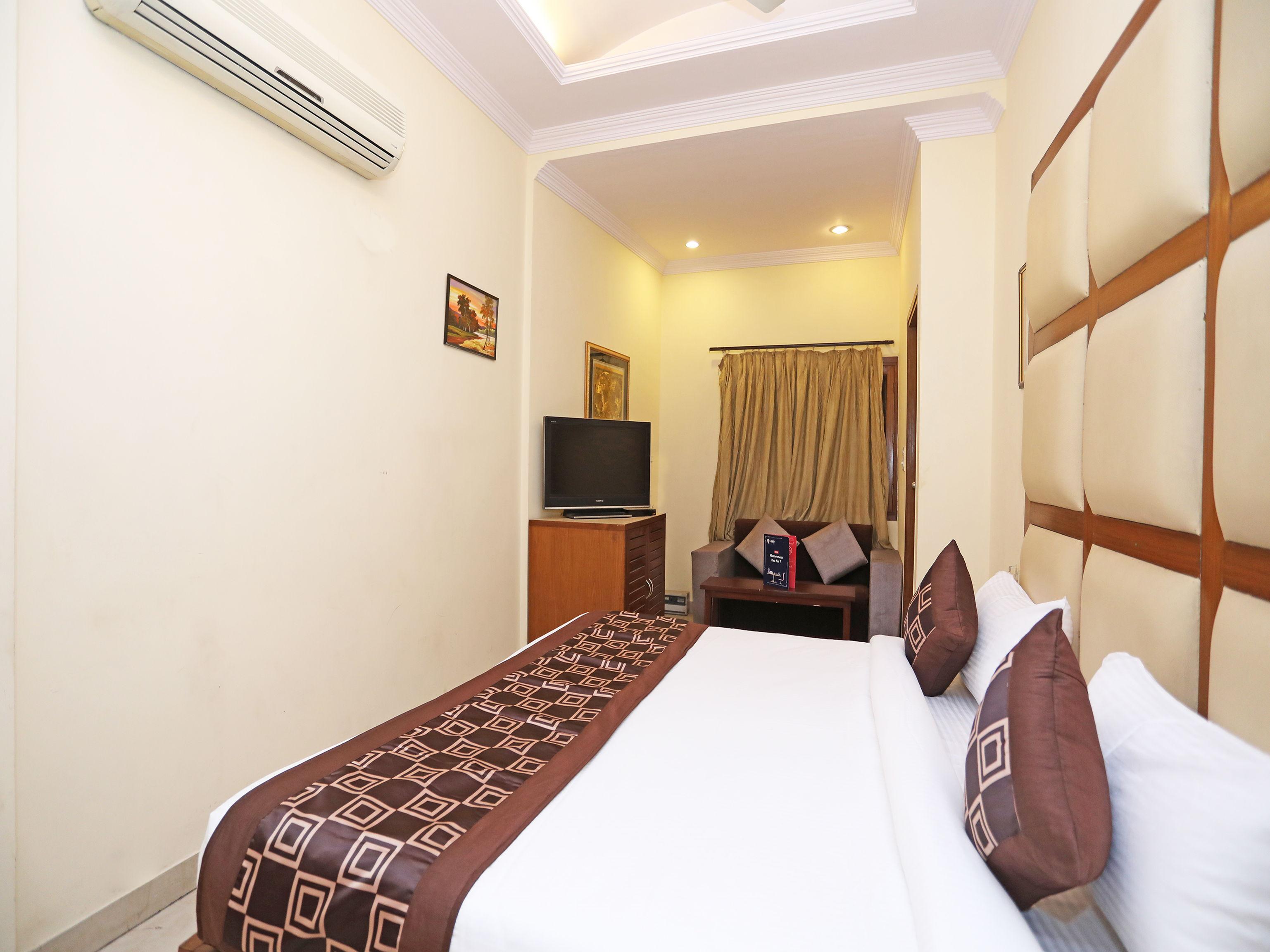 Capital O 10750 Hotel Vivek Neu-Delhi Exterior foto
