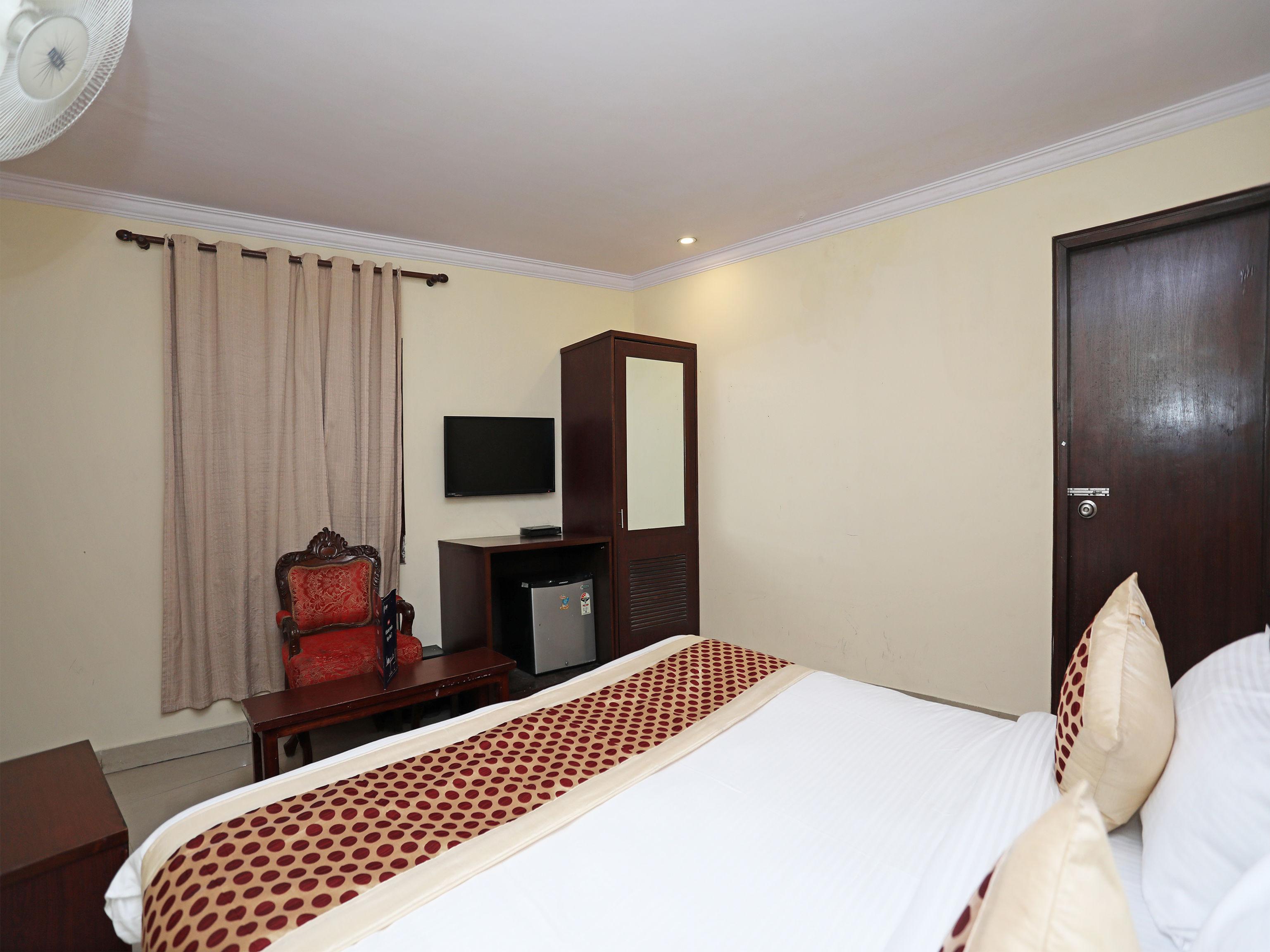 Capital O 10750 Hotel Vivek Neu-Delhi Exterior foto