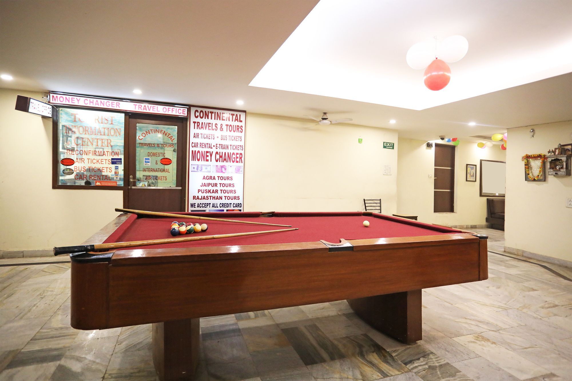 Capital O 10750 Hotel Vivek Neu-Delhi Exterior foto